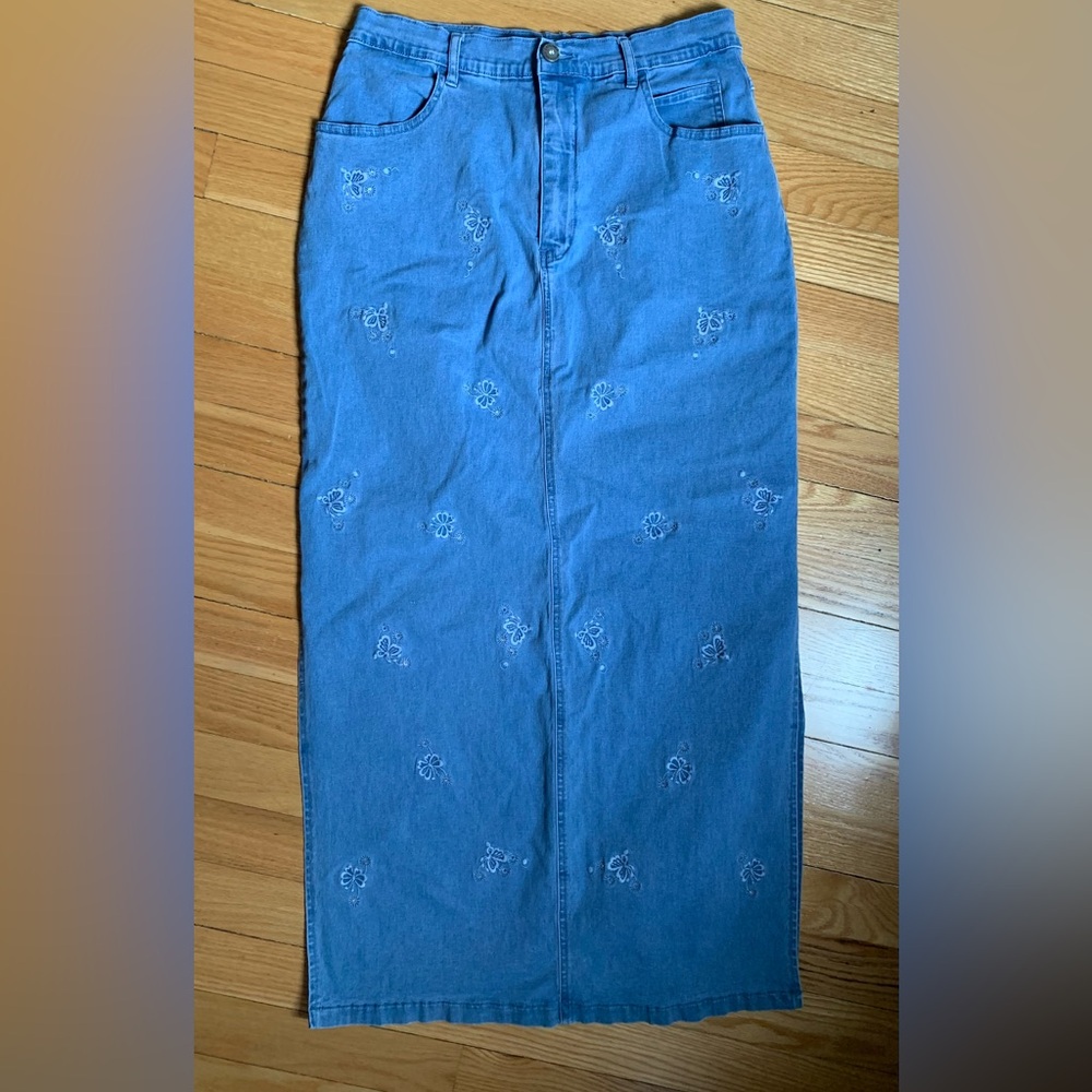 Lafei-Nier Denim Embroidered Butterfly Maxi Skirt